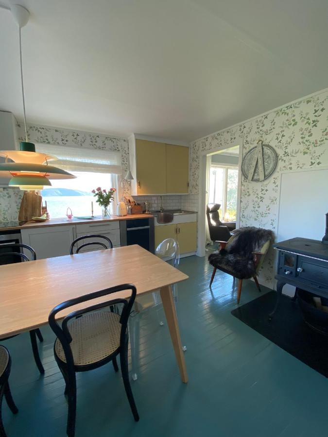 Unique And Charming Holiday Home With Fantastic Sea Views Tromsø Extérieur photo