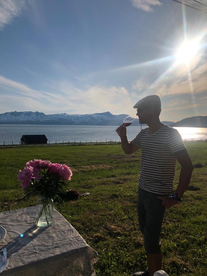 Unique And Charming Holiday Home With Fantastic Sea Views Tromsø Extérieur photo
