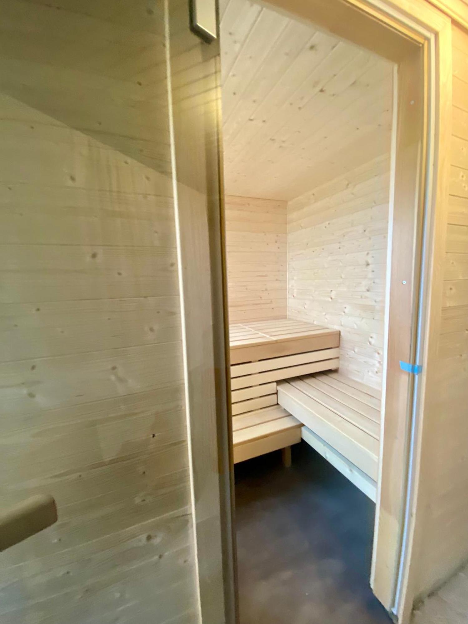 Unique And Charming Holiday Home With Fantastic Sea Views Tromsø Extérieur photo